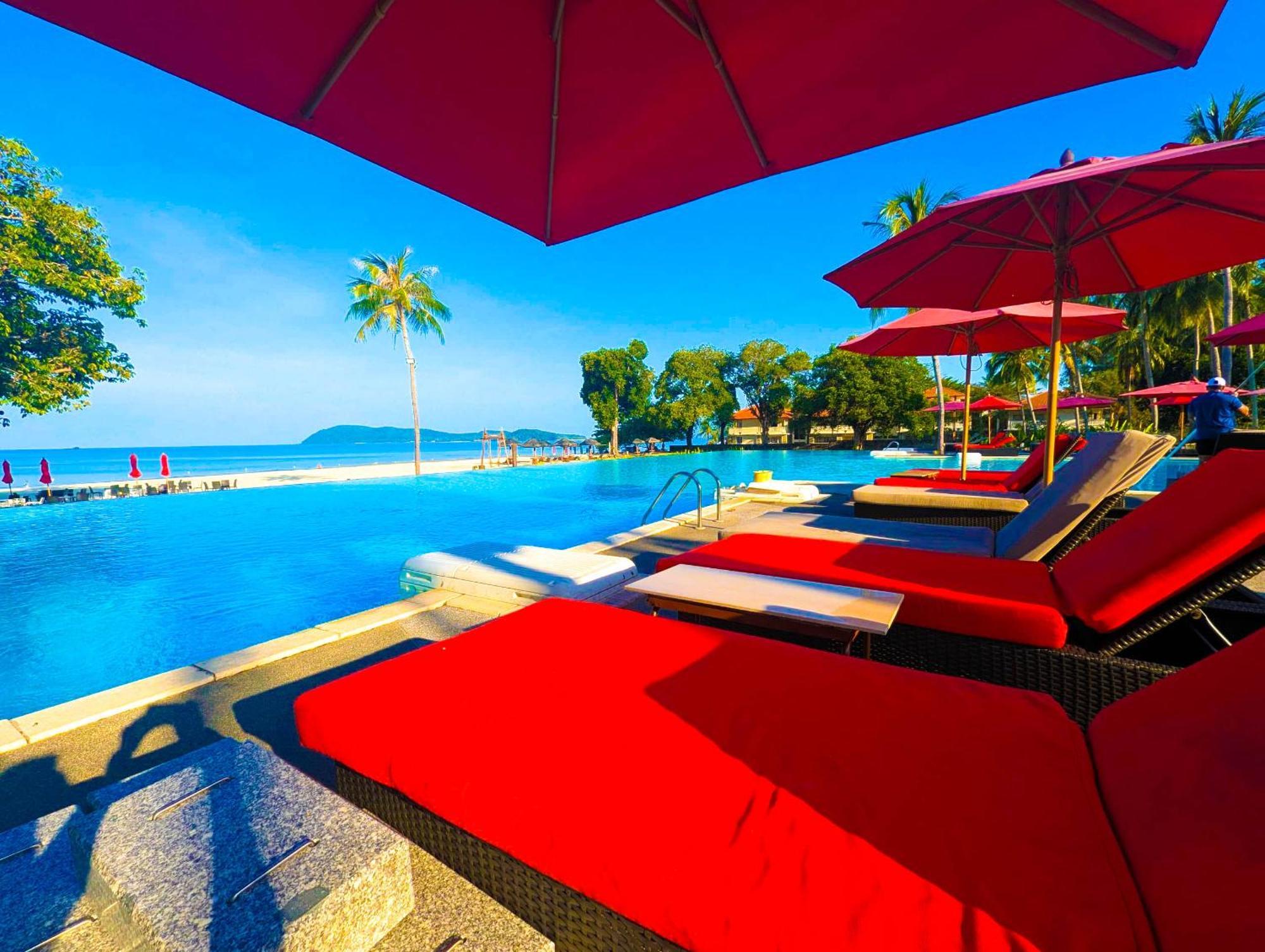Holiday Villa Resort & Beachclub Langkawi Pantai Cenang  Exterior foto